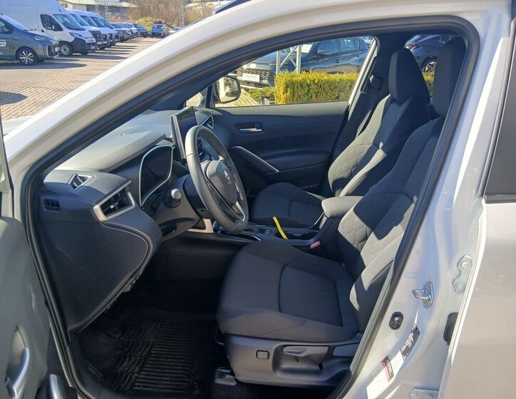 Toyota Corolla Cross SUV / Terénní 2,0 l 112 kw