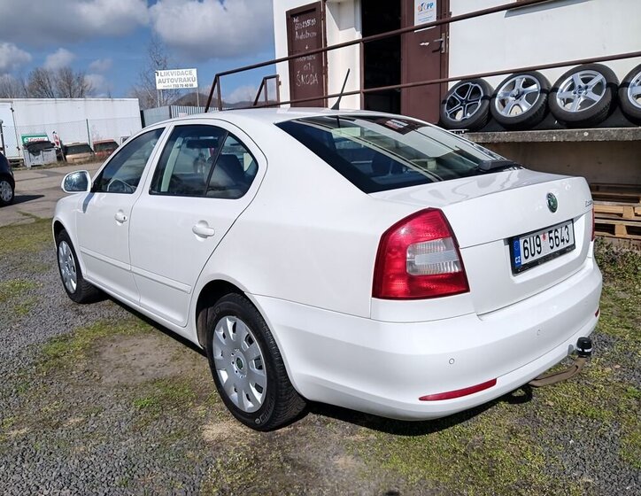 Škoda Octavia Sedan / Limuzína 1,6 l 77 kw