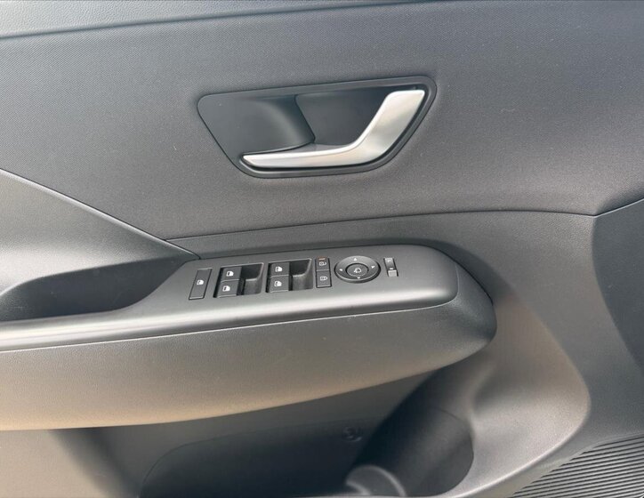 Hyundai Kona SUV / Terénní 1,6 l 101 kw