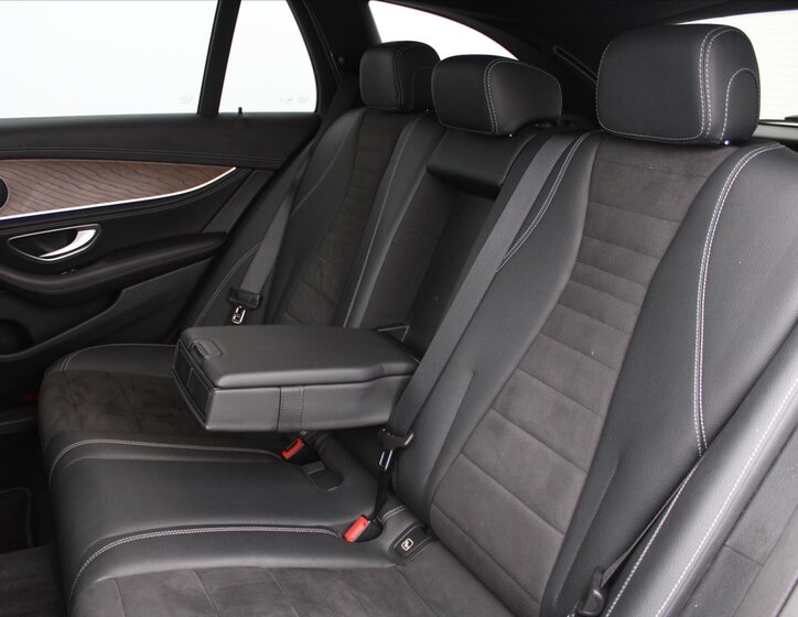 Mercedes-Benz Třídy E Kombi 2,0 l 143 kw