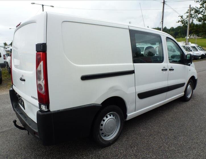 Peugeot Expert 8