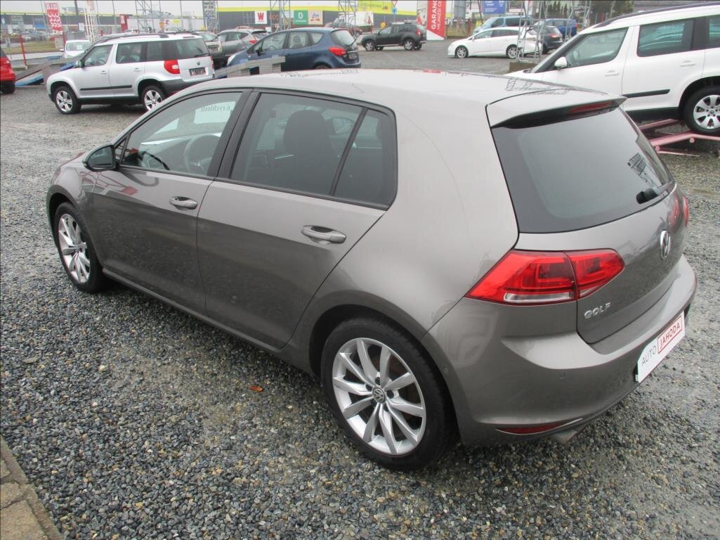 Volkswagen Golf Hatchback 1,4 l 103 kw