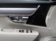 Volvo S90 Sedan / Limuzína 2,0 l 173 kw