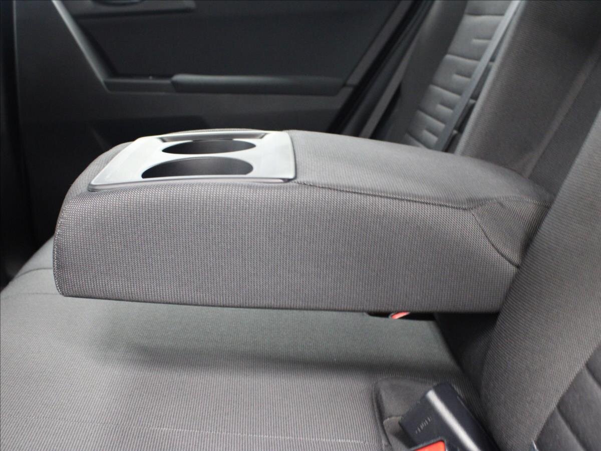 Toyota Auris Hatchback 1,2 l 85 kw