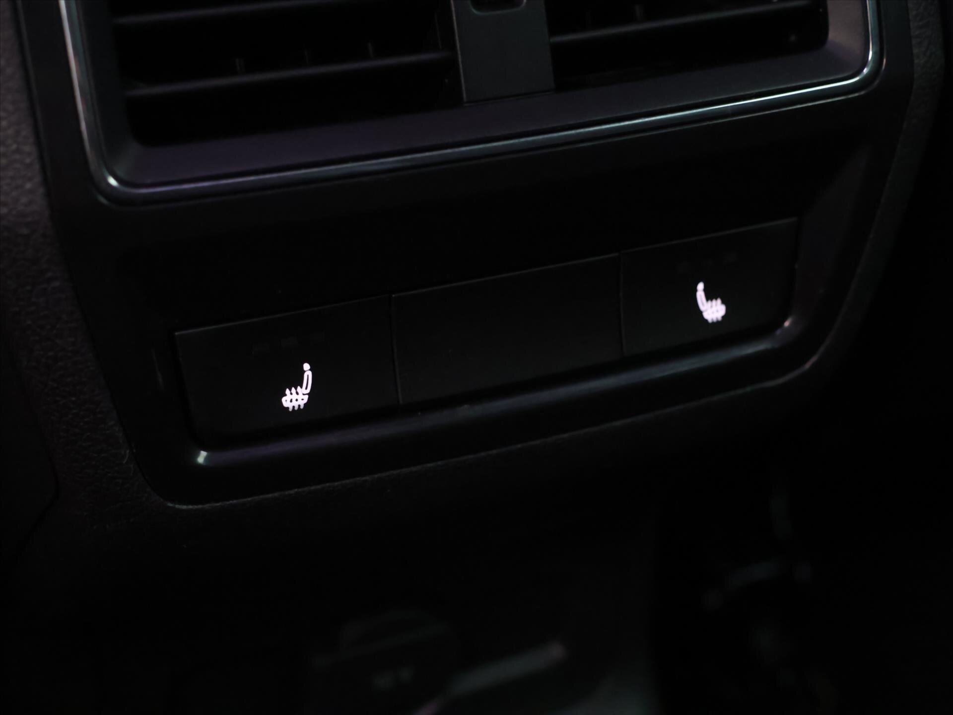 Škoda Karoq SUV / Terénní 2,0 l 110 kw