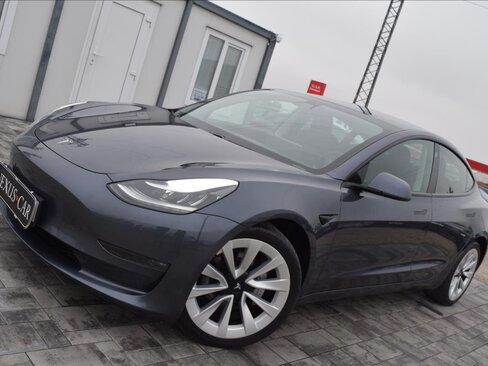 Tesla Model 3 Sedan / Limuzína 0,0 366 kw
