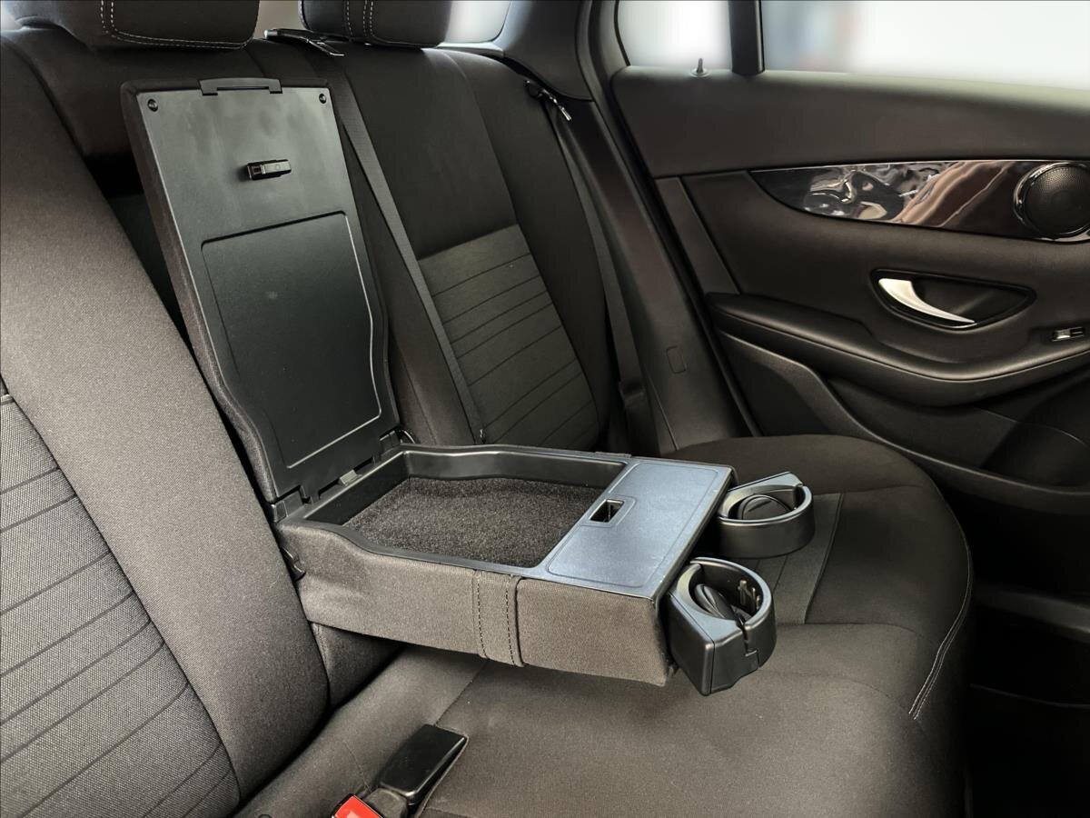 Mercedes-Benz GLC SUV 2,0 l 120 kw