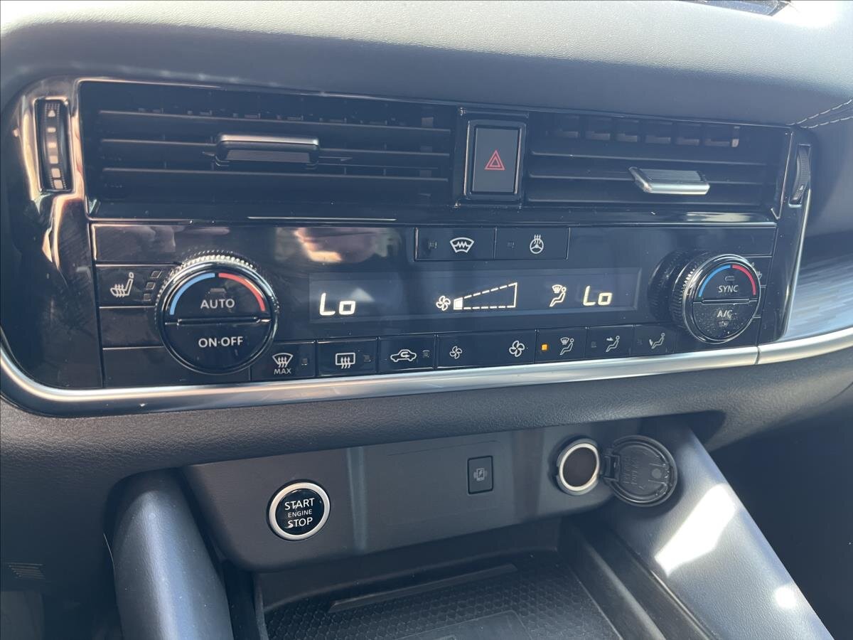 Nissan Qashqai SUV / Terénní 1,3 l 116 kw