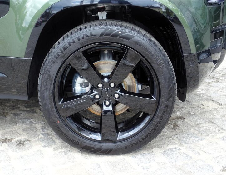 Land Rover Defender SUV / Terénní 3,0 l 183 kw
