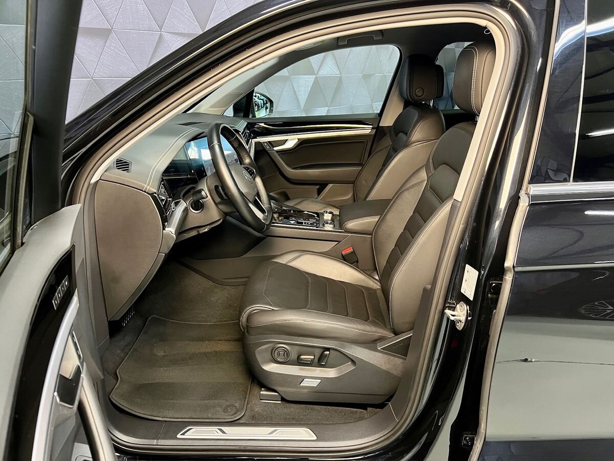 Volkswagen Touareg SUV 3,0 l 210 kw