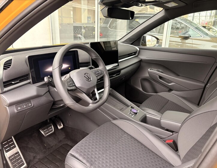 Volkswagen T-Roc SUV 1,5 l 110 kw