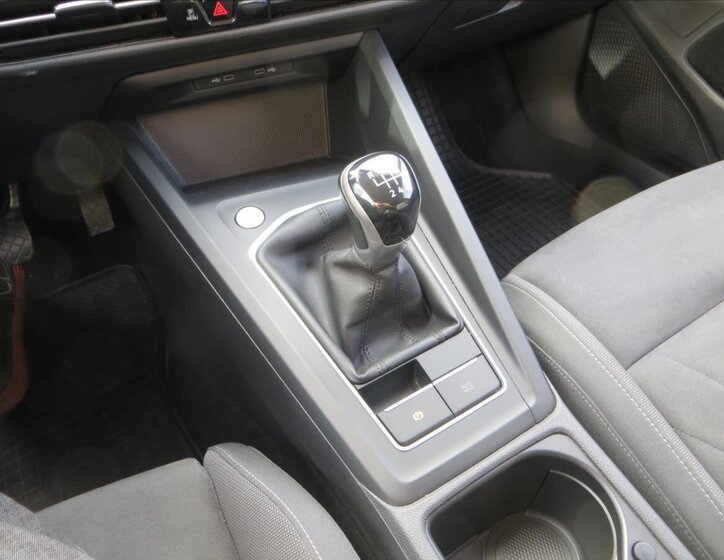 Volkswagen Golf Kombi 1,5 l 96 kw