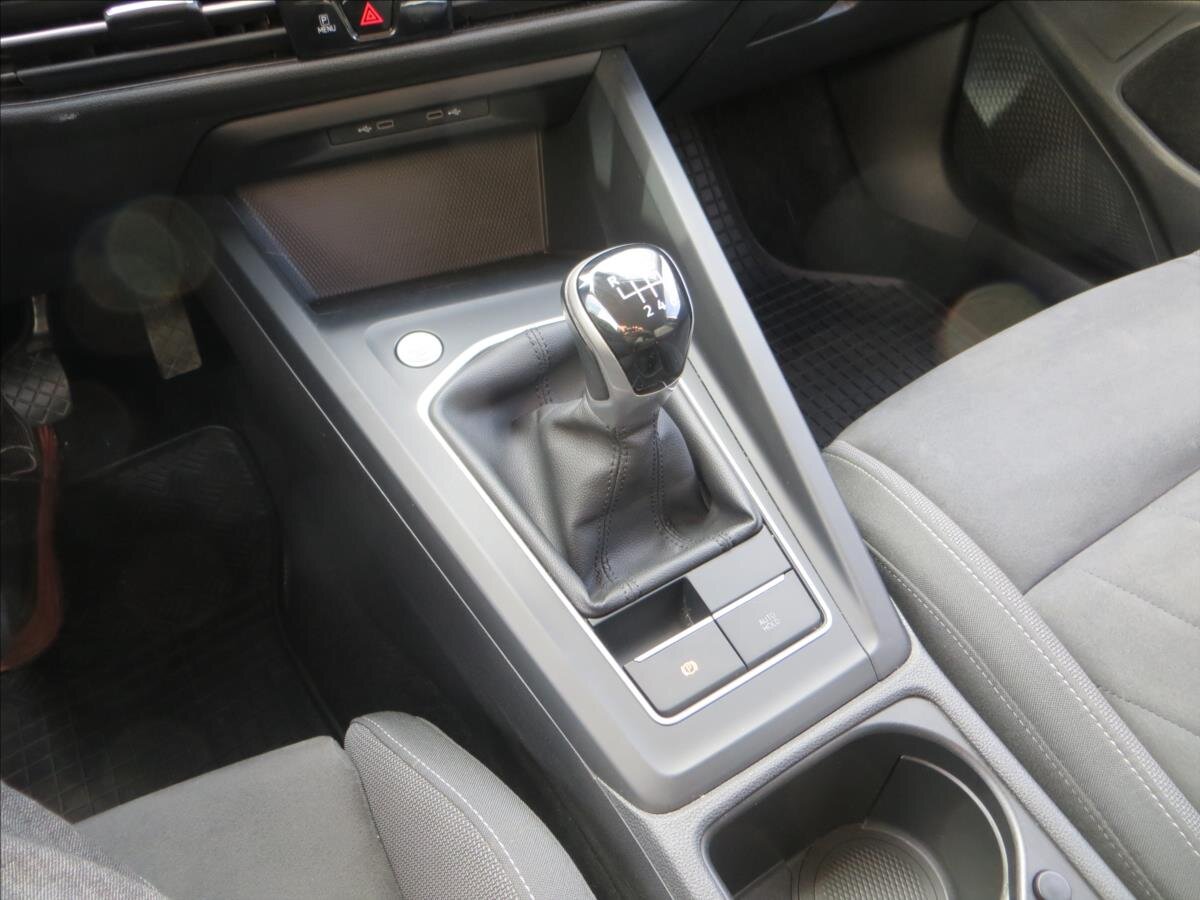 Volkswagen Golf Kombi 1,5 l 96 kw