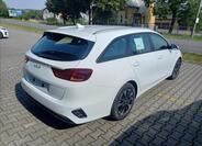 KIA Ceed 4