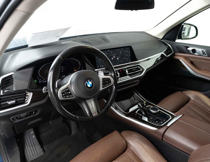 BMW X5 SUV / Terénní 3,0 l 210 kw