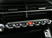 Peugeot 2008 SUV / Terénní 1,2 l 74 kw