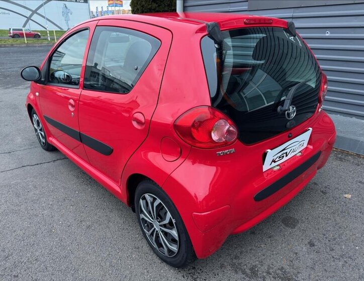 Toyota Aygo Hatchback 998,0 50 kw