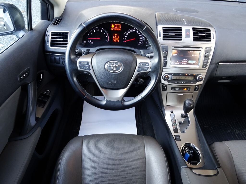 Toyota Avensis Sedan / Limuzína 2,0 l 112 kw