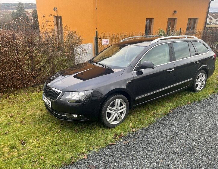 Škoda Superb Kombi 0,0 0