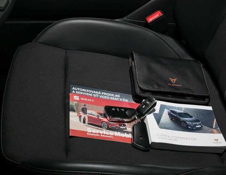 Cupra Formentor SUV / Terénní 2,0 l 140 kw