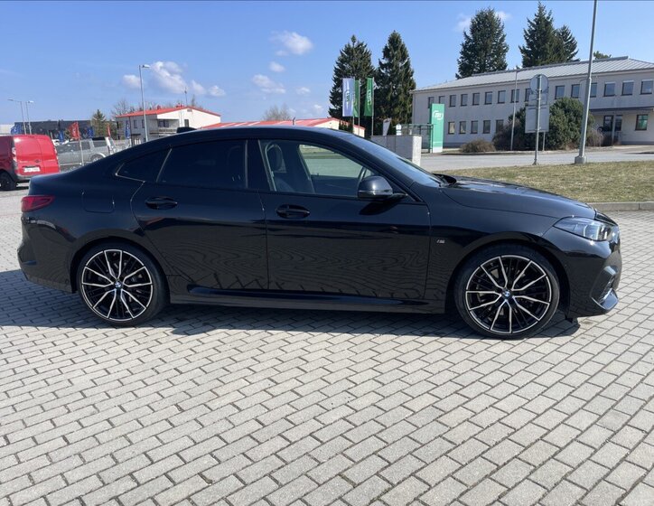 BMW Řada 2 Sedan / Limuzína 2,0 l 140 kw