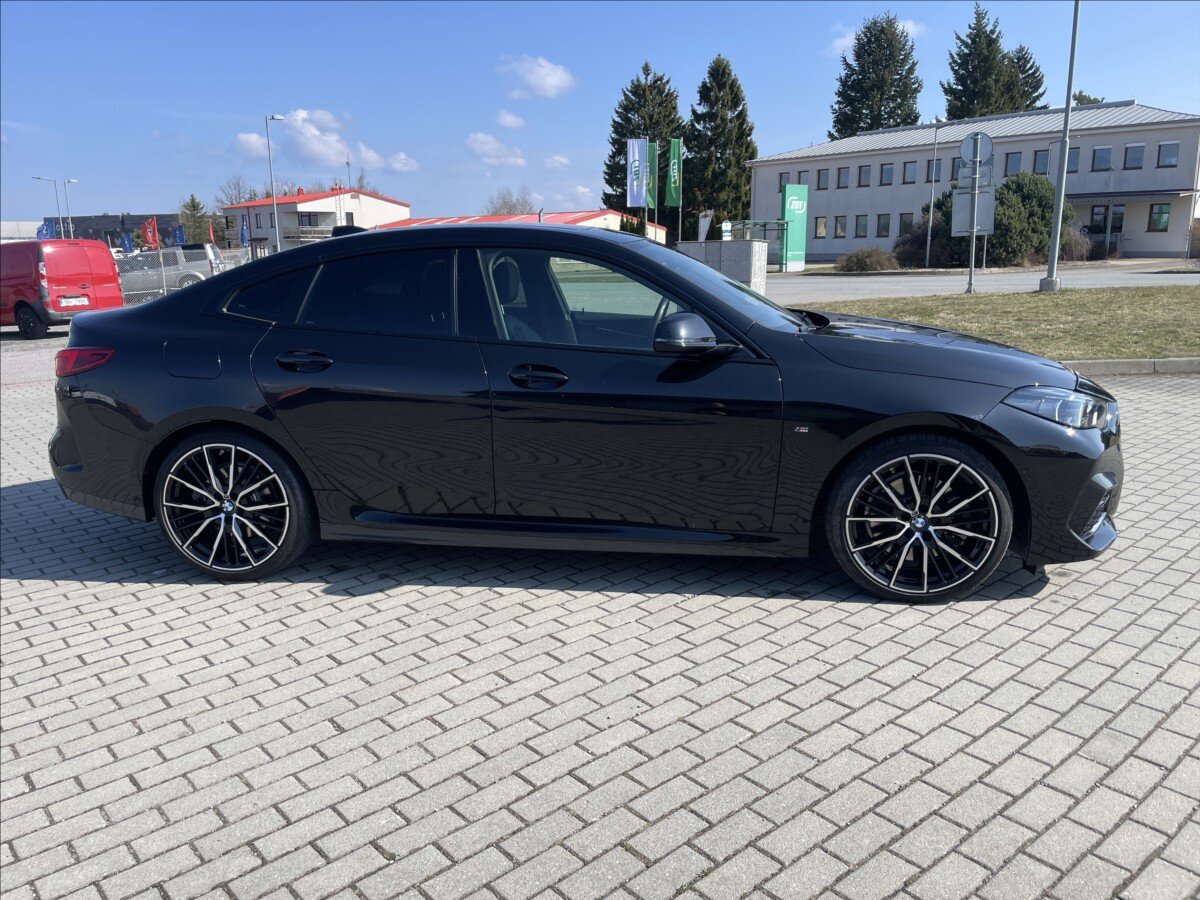 BMW Řada 2 Sedan / Limuzína 2,0 l 140 kw