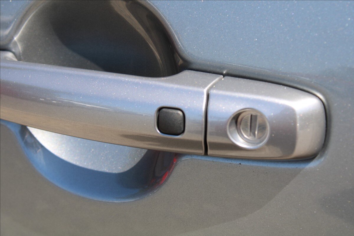 Suzuki Vitara SUV / Terénní 1,4 l 95 kw