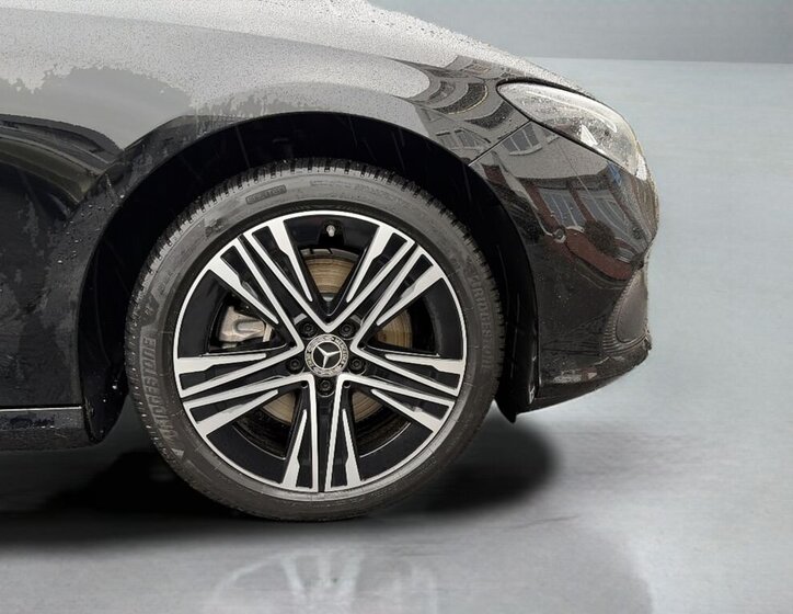 Mercedes-Benz CLA Sedan 0,0 260 kw