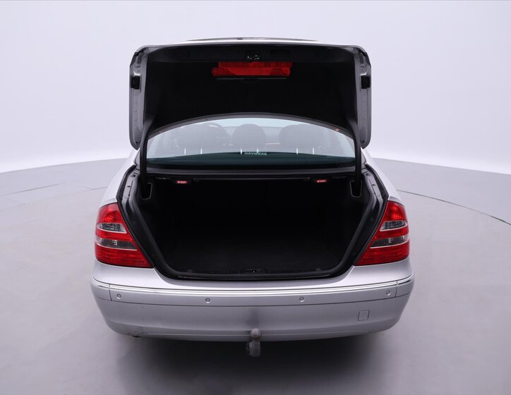 Mercedes-Benz Třídy E 9