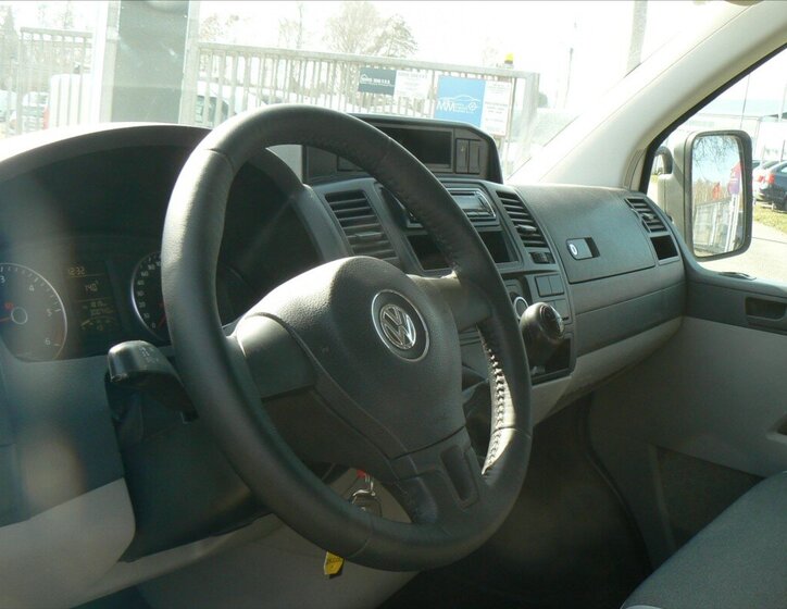 Volkswagen Transporter Sklápěč 2,0 l 103 kw