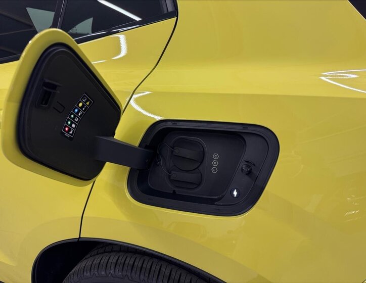 Volvo EX30 SUV / Terénní 0,0 200 kw