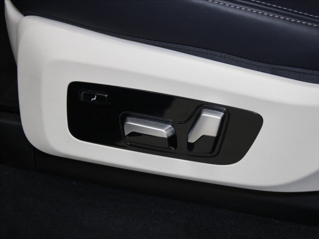 BMW X7 SUV / Terénní 3,0 l 250 kw