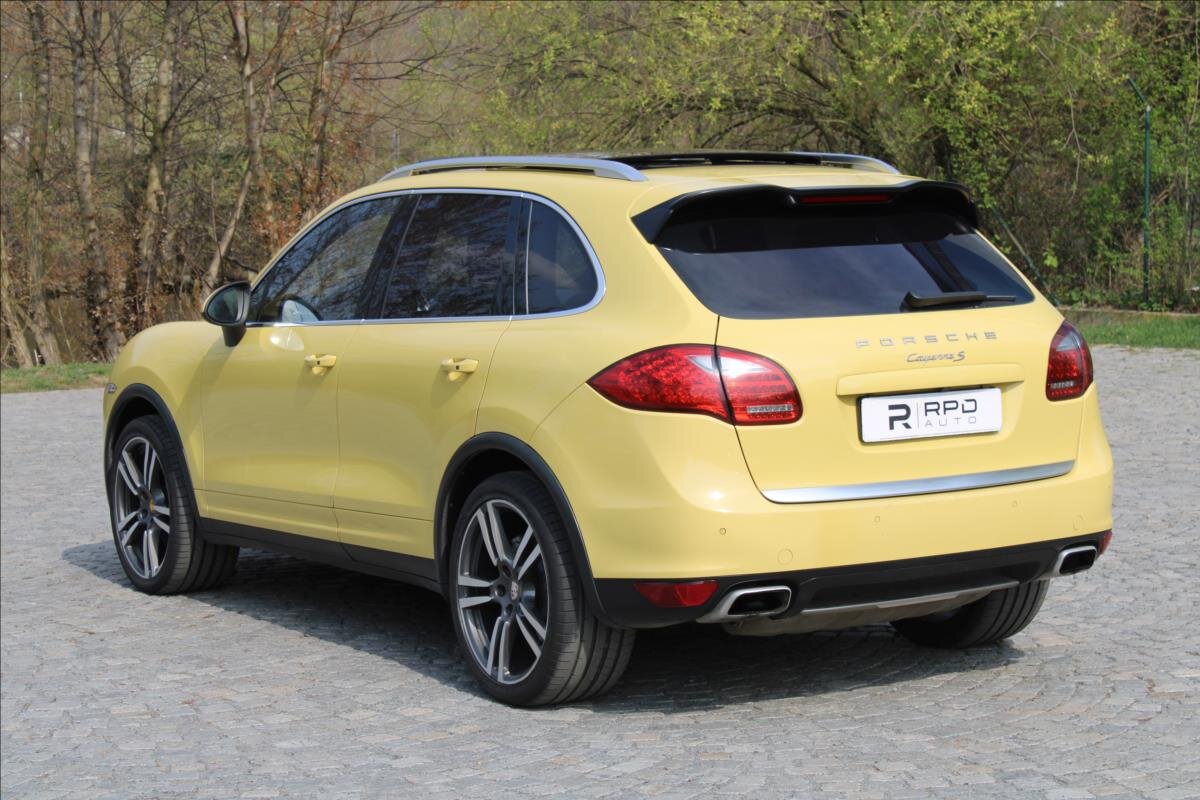 Porsche Cayenne SUV / Terénní 4,8 l 294 kw
