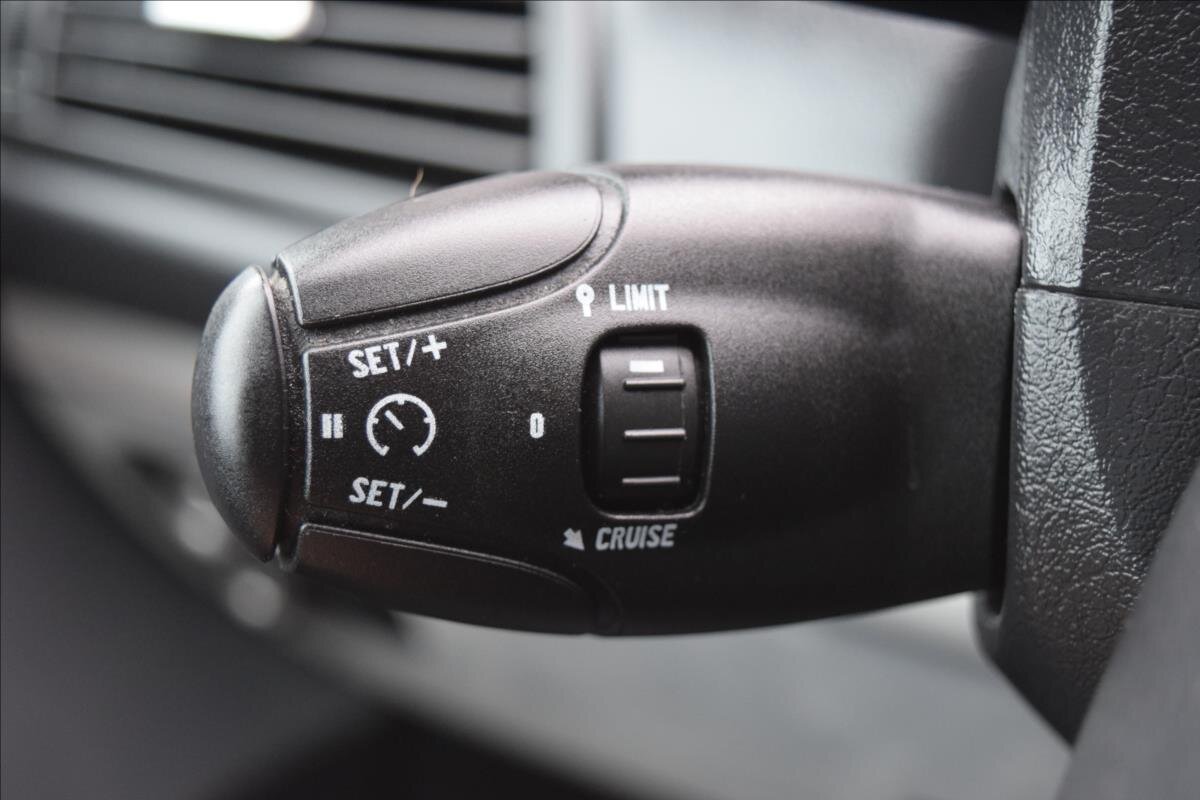 Peugeot 807 MPV 2,0 l 100 kw