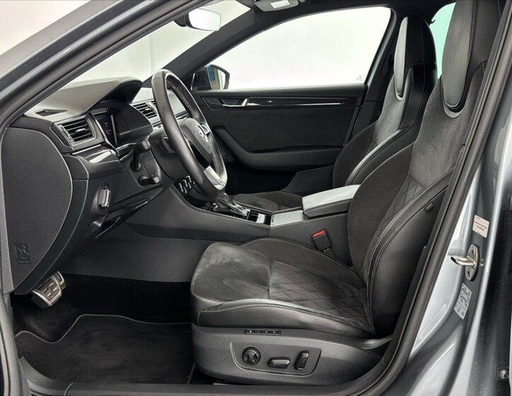 Škoda Superb Liftback 2,0 l 140 kw