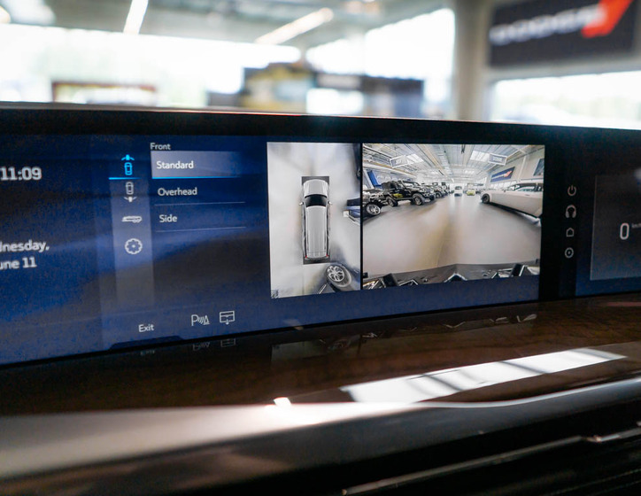 Cadillac Escalade 37