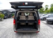 Mercedes-Benz Třídy V 12