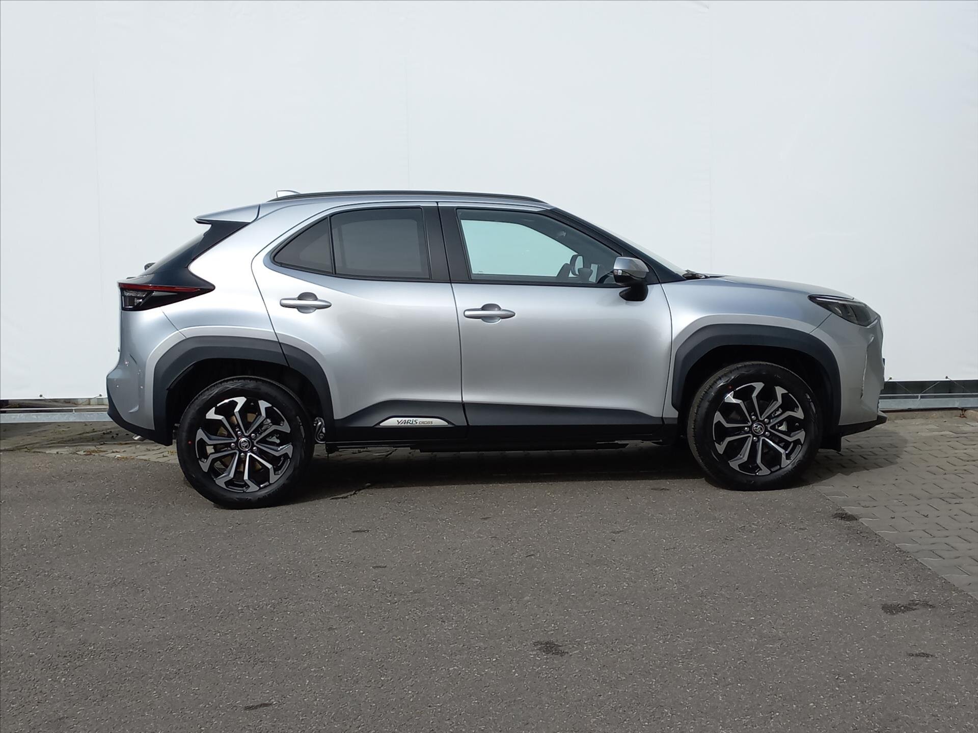 Toyota Yaris Cross CUV 1,5 l 68 kw