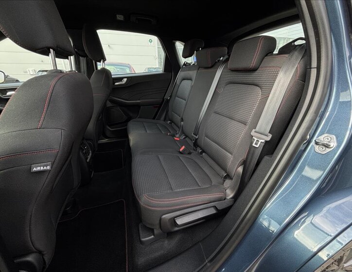 Ford Kuga SUV / Terénní 1,5 l 110 kw