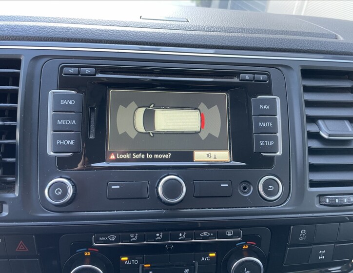 Volkswagen Multivan 15