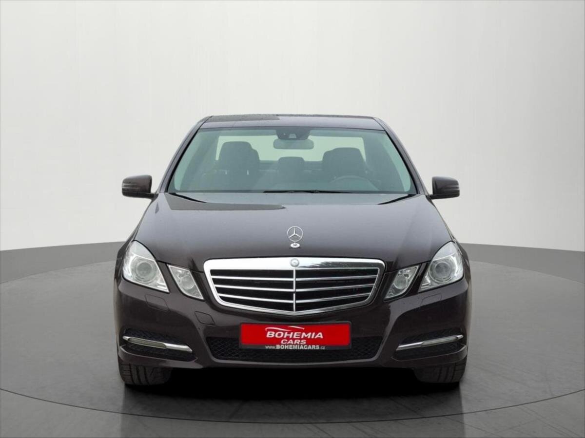 Mercedes-Benz Třídy E Sedan / Limuzína 3,0 l 170 kw