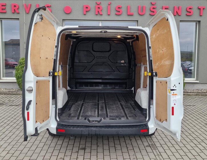 Ford Transit Custom Skříň 2,0 l 77 kw