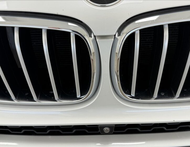 BMW X6 SUV 3,0 l 280 kw