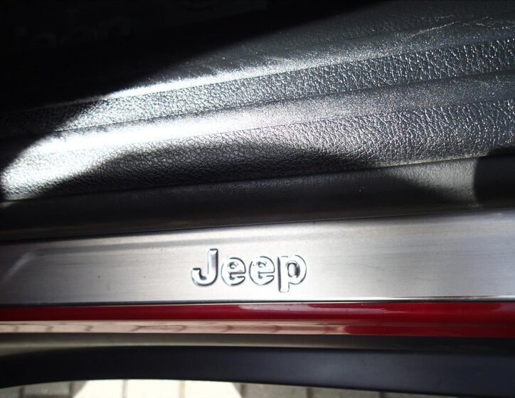 Jeep Compass SUV / Terénní 2,0 l 103 kw