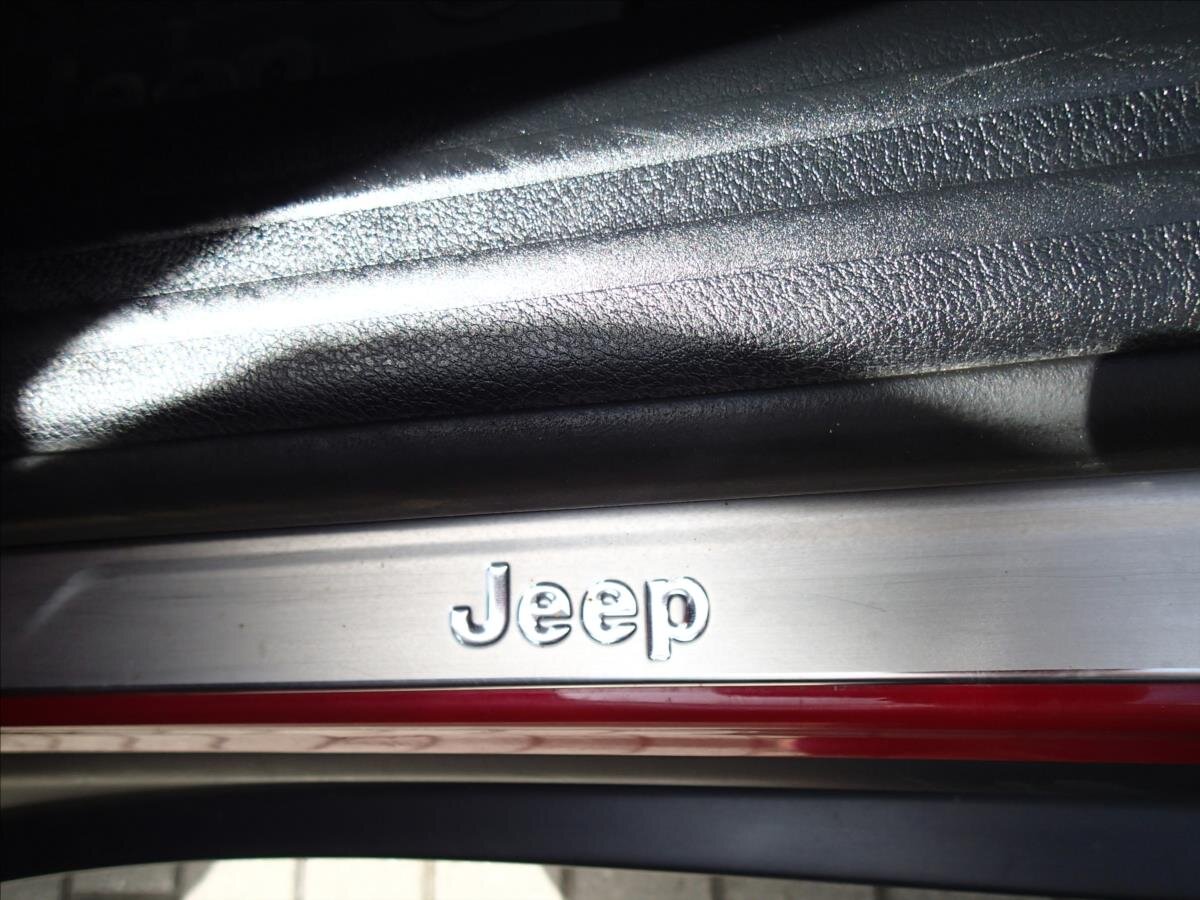 Jeep Compass SUV / Terénní 2,0 l 103 kw