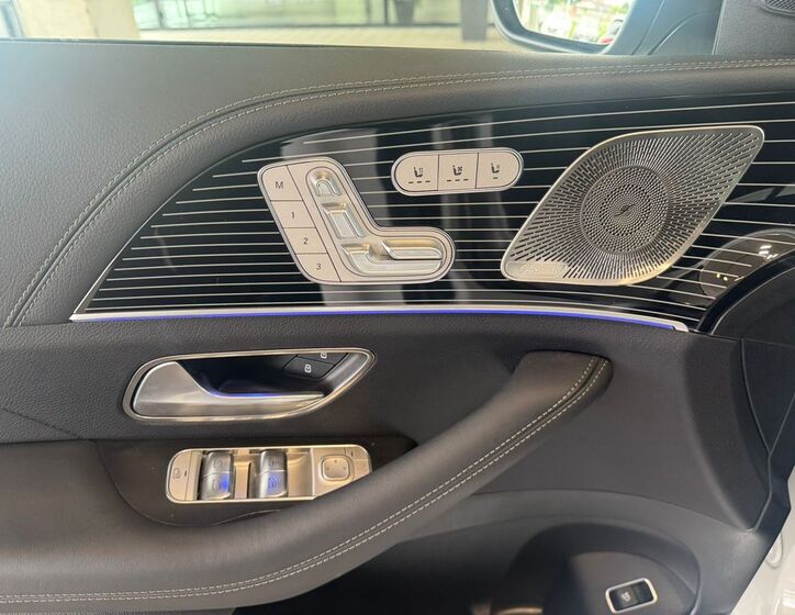 Mercedes-Benz GLE 10