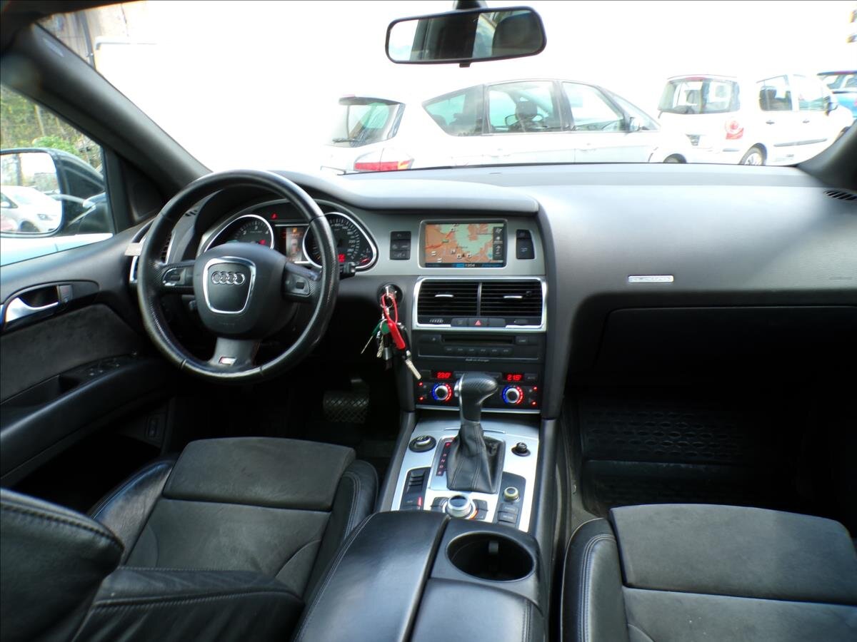 Audi Q7 Kombi 3,0 l 176 kw