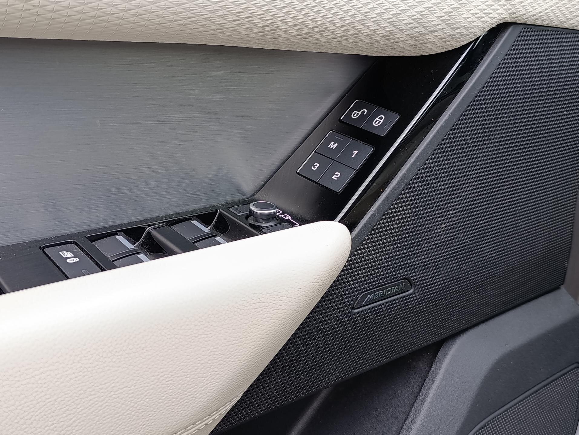 Land Rover Range Rover Velar SUV / Terénní 2,0 l 184 kw