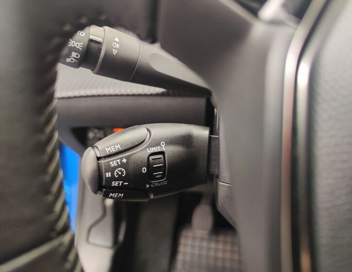 Peugeot 208 Hatchback 1,2 l 74 kw