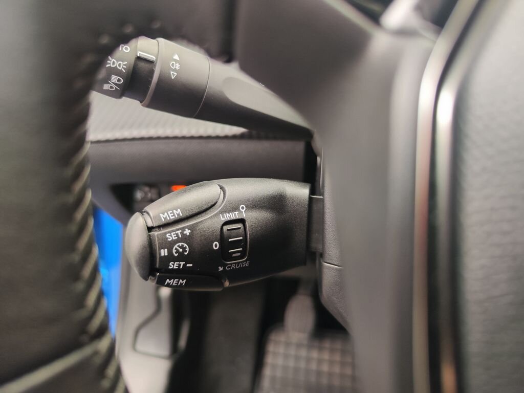 Peugeot 208 Hatchback 1,2 l 74 kw